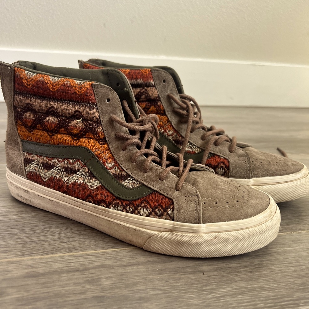 Bohemian embroidery vintage Vans size 9